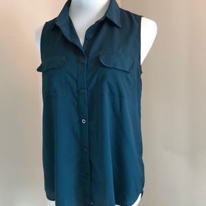 Sleeveless blouse